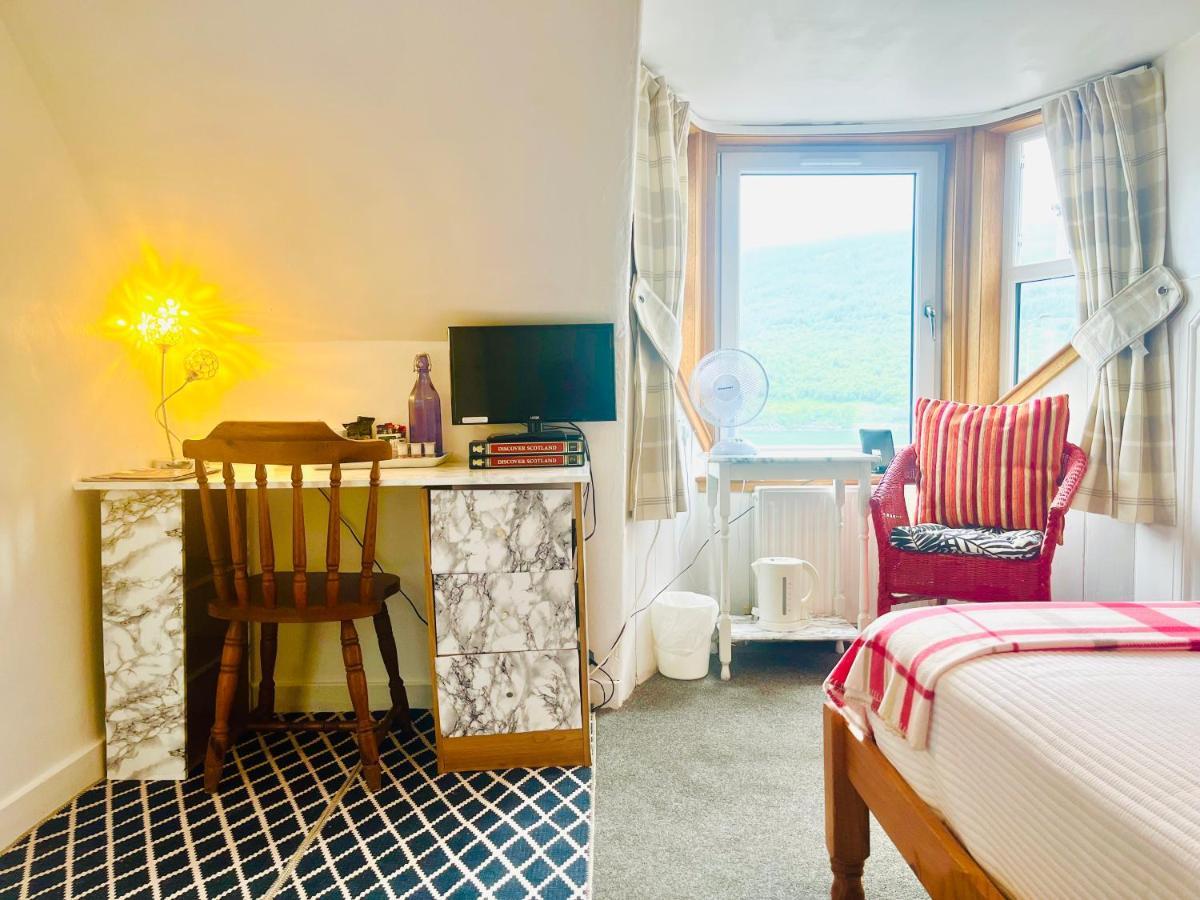 Rowantreebank Bed And Breakfast Arrochar Eksteriør bilde